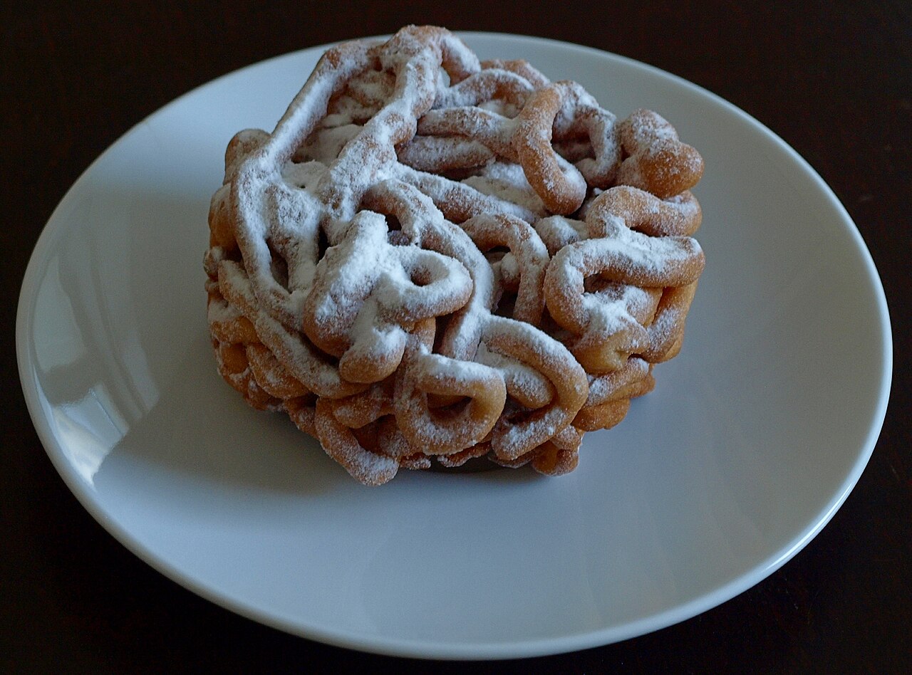 Tippaleipä · May Day Funnel Cake